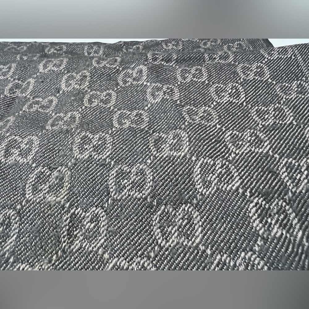 Authentic Gucci wool  Scarf - Picture 12 of 13